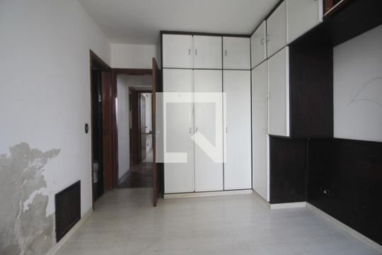 Suíte de apartamento à venda com 2 quartos, 100m² em Jardim Taboão, São Paulo