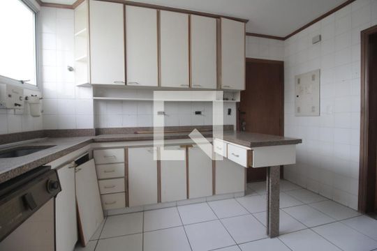Cozinha de apartamento à venda com 2 quartos, 100m² em Jardim Taboão, São Paulo