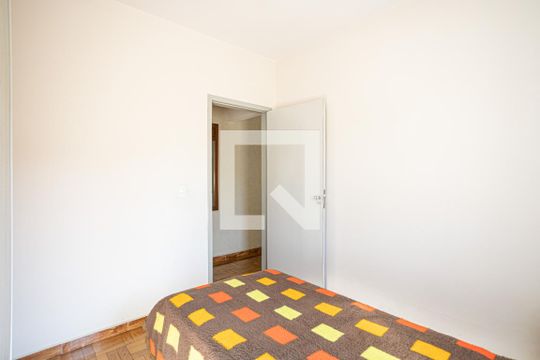 Quarto 2 de casa à venda com 3 quartos, 120m² em Veloso, Osasco