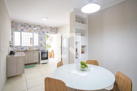 Cozinha de casa à venda com 3 quartos, 120m² em Veloso, Osasco