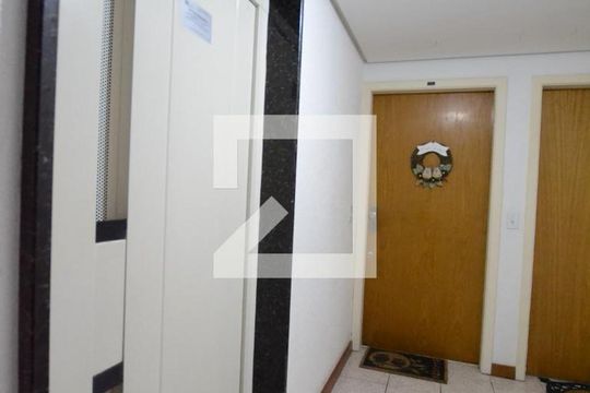 Elevador de apartamento à venda com 2 quartos, 190m² em Menino Deus, Porto Alegre