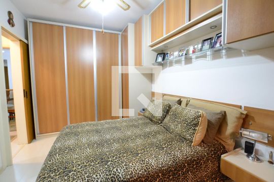 Quarto 1 de apartamento à venda com 2 quartos, 190m² em Menino Deus, Porto Alegre