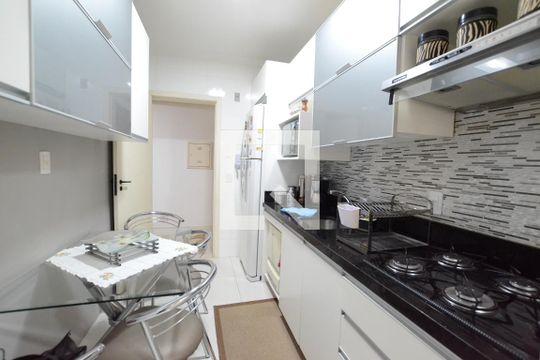 Apartamento à venda com 2 quartos, 190m² em Menino Deus, Porto Alegre