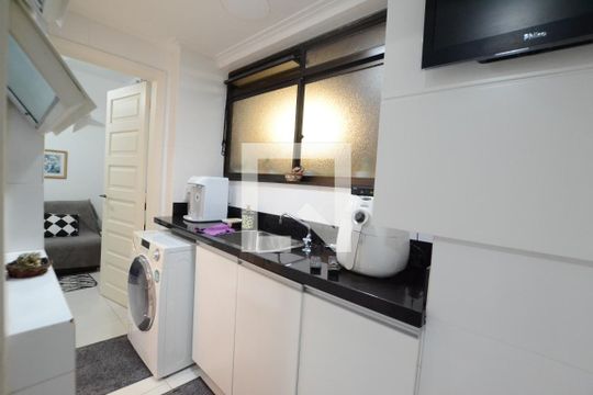Serviço de apartamento à venda com 2 quartos, 190m² em Menino Deus, Porto Alegre
