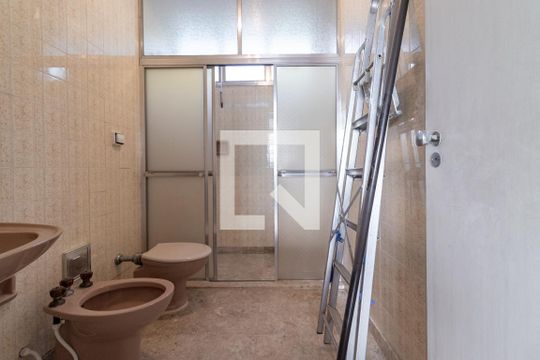 Banheiro Social de casa à venda com 4 quartos, 340m² em Planalto Paulista, São Paulo