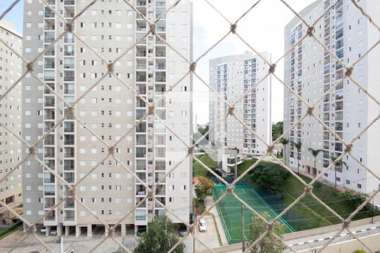 Vista da Suíte de apartamento para alugar com 2 quartos, 57m² em Umuarama, Osasco