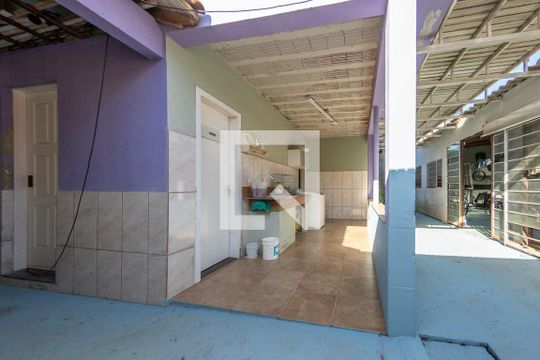 Área de Serviço de casa à venda com 4 quartos, 243m² em Campo Novo, Porto Alegre