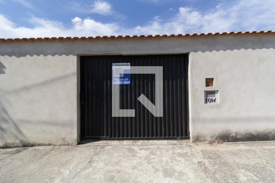 Fachada de casa para alugar com 3 quartos, 347m² em Vossoroca, Votorantim