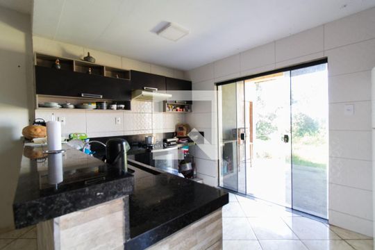 Cozinha de casa para alugar com 3 quartos, 347m² em Vossoroca, Votorantim
