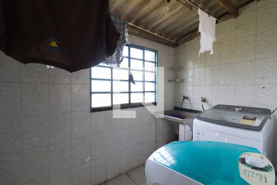 Área de serviço de casa para alugar com 3 quartos, 347m² em Vossoroca, Votorantim