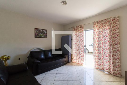 Casa para alugar com 3 quartos, 347m² em Vossoroca, Votorantim