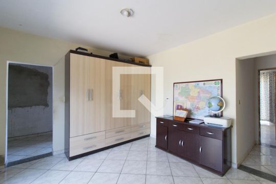 Sala de TV de casa para alugar com 3 quartos, 347m² em Vossoroca, Votorantim