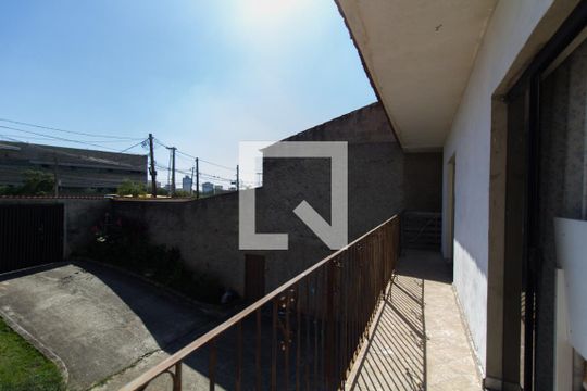Varanda suíte 1 de casa para alugar com 3 quartos, 347m² em Vossoroca, Votorantim
