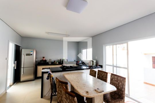 Cozinha de casa para alugar com 4 quartos, 413m² em Vila Curuçá, Santo André