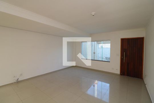 Casa à venda com 3 quartos, 110m² em Vila Antonieta, São Paulo