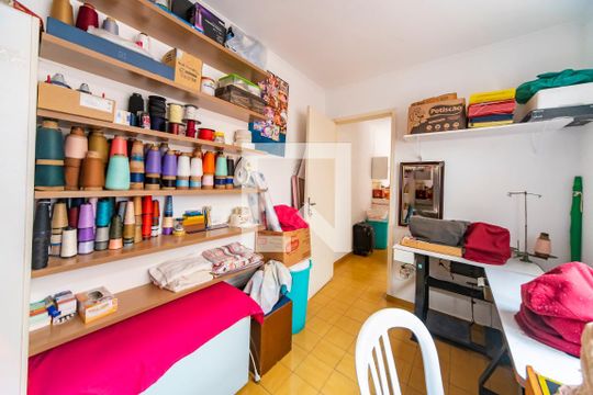 Quarto de Serviço de casa à venda com 2 quartos, 135m² em Vila América, Santo André