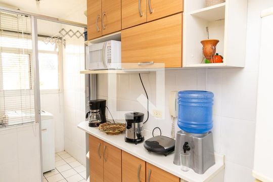 Cozinha de apartamento para alugar com 2 quartos, 47m² em Macedo, Guarulhos