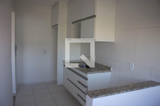 Cozinha de apartamento à venda com 2 quartos, 58m² em Vila Nova Curuçá, São Paulo