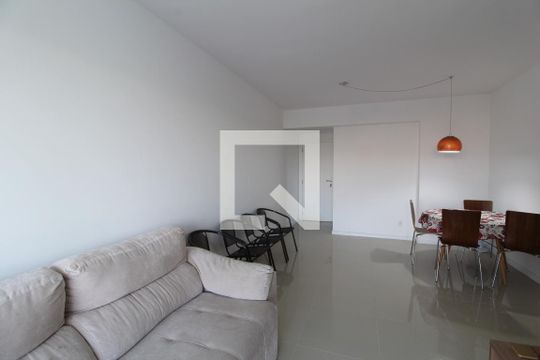 Sala de apartamento para alugar com 3 quartos, 93m² em Vargem Pequena, Rio de Janeiro