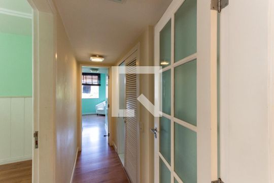 Corredor de apartamento para alugar com 2 quartos, 105m² em Tijuca, Rio de Janeiro
