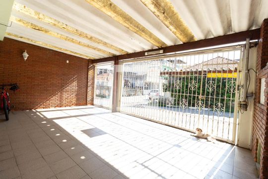 Garagem de casa à venda com 4 quartos, 300m² em Vila Medeiros, São Paulo
