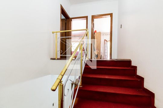 Escadas de casa à venda com 3 quartos, 250m² em Planalto Paulista, São Paulo