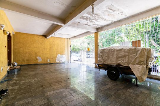 garagem de casa à venda com 3 quartos, 250m² em Planalto Paulista, São Paulo