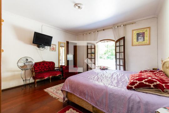 Suíte 1 de casa à venda com 3 quartos, 250m² em Planalto Paulista, São Paulo