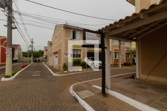 Área comum de casa de condomínio à venda com 4 quartos, 90m² em Humaitá, Porto Alegre