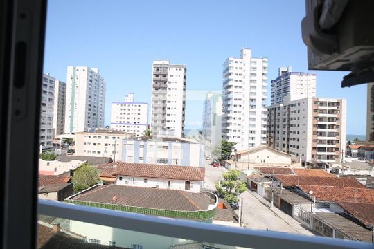 Quarto vista de apartamento para alugar com 1 quarto, 65m² em Guilhermina, Praia Grande