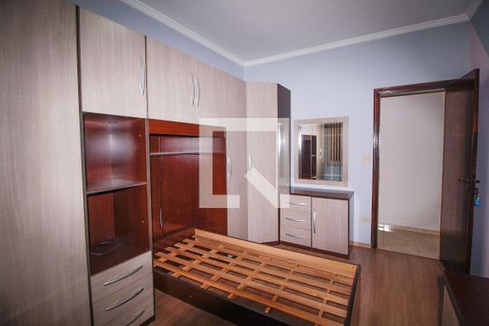 Quarto  de casa para alugar com 2 quartos, 180m² em Vila Ivone, São Paulo