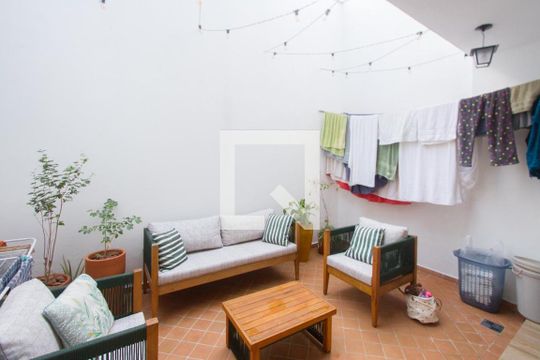 Quintal de casa à venda com 2 quartos, 200m² em Cidade Monções, São Paulo