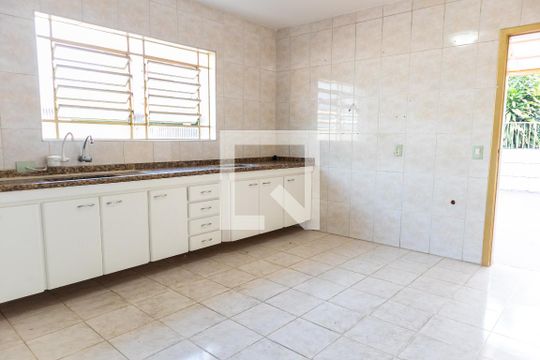 Cozinha de casa para alugar com 2 quartos, 120m² em Jardim Japão, São Paulo