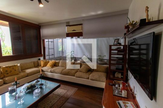 Sala de casa à venda com 4 quartos, 635m² em Boa Viagem, Niterói
