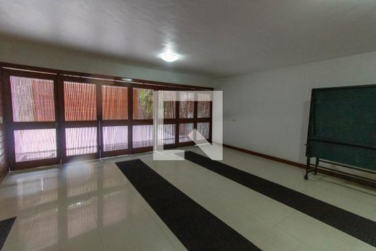 Garagem de casa à venda com 4 quartos, 635m² em Boa Viagem, Niterói