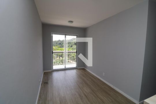 Sala de apartamento para alugar com 2 quartos, 47m² em Jardim Colonial, São Paulo