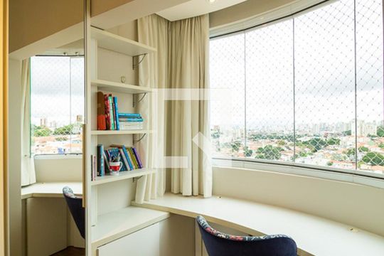 Closet de apartamento à venda com 2 quartos, 113m² em Vila São José, São Paulo