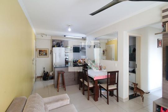 Sala de apartamento à venda com 3 quartos, 63m² em Jardim Celeste, São Bernardo do Campo