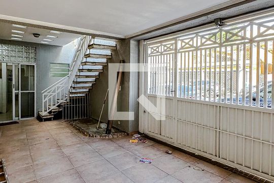 Garagem de casa à venda com 2 quartos, 230m² em Tatuapé, São Paulo