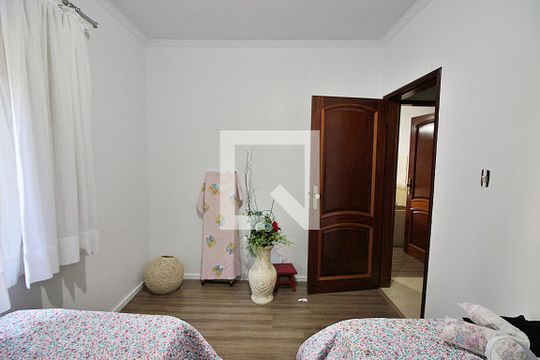 Quarto 2 de casa à venda com 5 quartos, 379m² em Vila Euro, São Bernardo do Campo