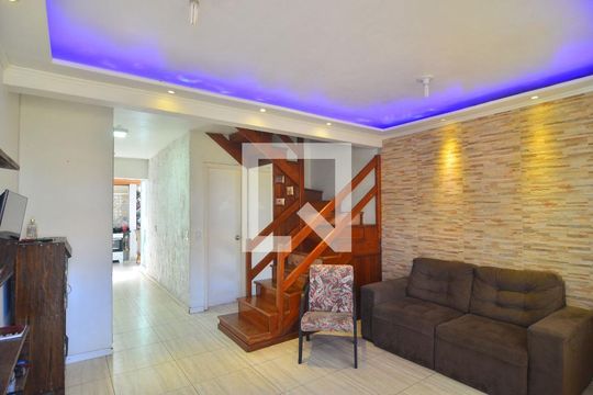 Sala de casa de condomínio à venda com 3 quartos, 89m² em Rio Branco, Canoas