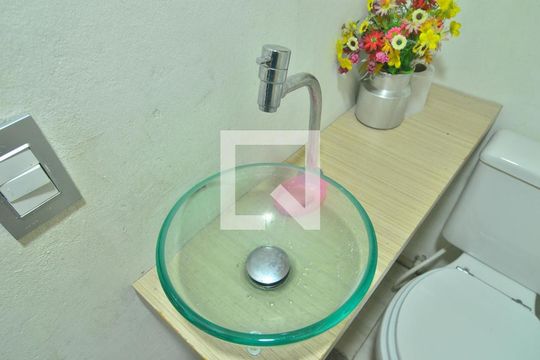 Lavabo de casa de condomínio à venda com 3 quartos, 89m² em Rio Branco, Canoas