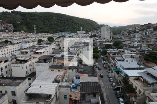 Vista do Quarto 2 de apartamento para alugar com 2 quartos, 58m² em Olaria, Rio de Janeiro