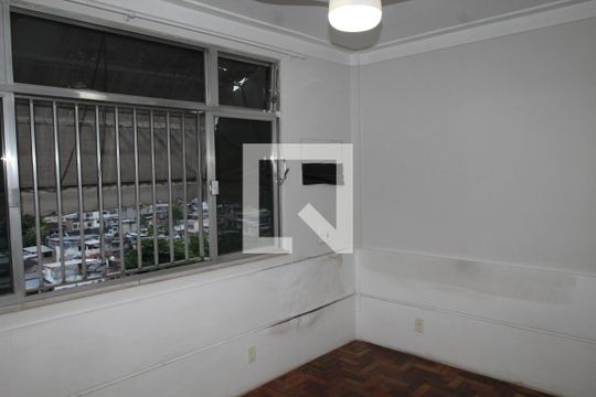 Quarto 1 de apartamento para alugar com 2 quartos, 58m² em Olaria, Rio de Janeiro