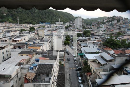 Vista da Sala de apartamento para alugar com 2 quartos, 58m² em Olaria, Rio de Janeiro
