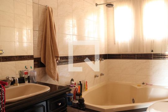 Banheiro de casa à venda com 3 quartos, 350m² em Ideal, Novo Hamburgo