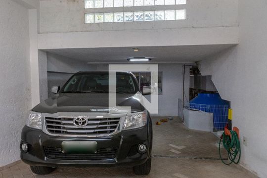 Garagem de casa à venda com 3 quartos, 220m² em Perdizes, São Paulo