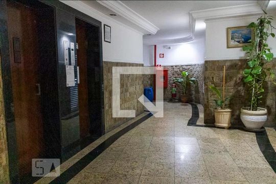 Hall de entrada de kitnet/studio para alugar com 1 quarto, 30m² em Centro, São Paulo