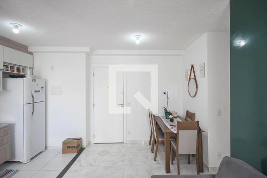 Sala de apartamento para alugar com 2 quartos, 38m² em Parque Reboucas, São Paulo