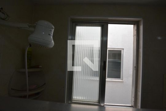 Banheiro social de apartamento à venda com 2 quartos, 65m² em Penha Circular, Rio de Janeiro